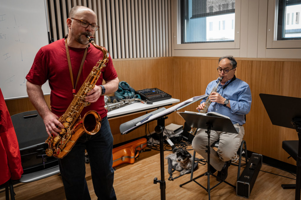 Atelier-sax-scaled Confédération des Écoles Genevoises de Musique, Rythmique Jaques-Dalcroze, Danse, Théâtre