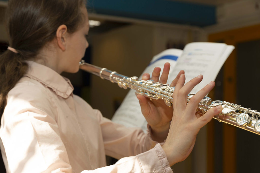 Cours-flute Traversiere-ok Confédération des Écoles Genevoises de Musique, Rythmique Jaques-Dalcroze, Danse, Théâtre